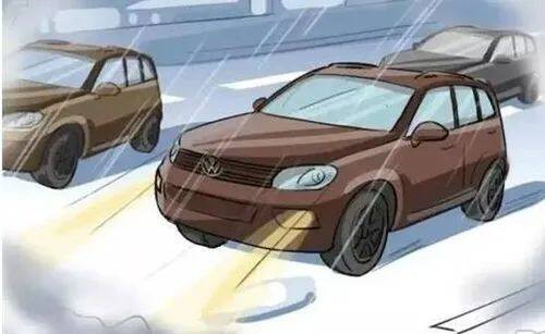 出行提示_曲靖市天氣預報 雨天出行安全提示 雨天駕駛安全技巧